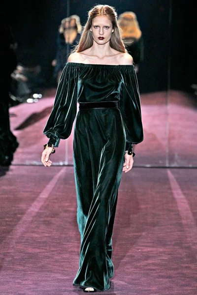 Look 38